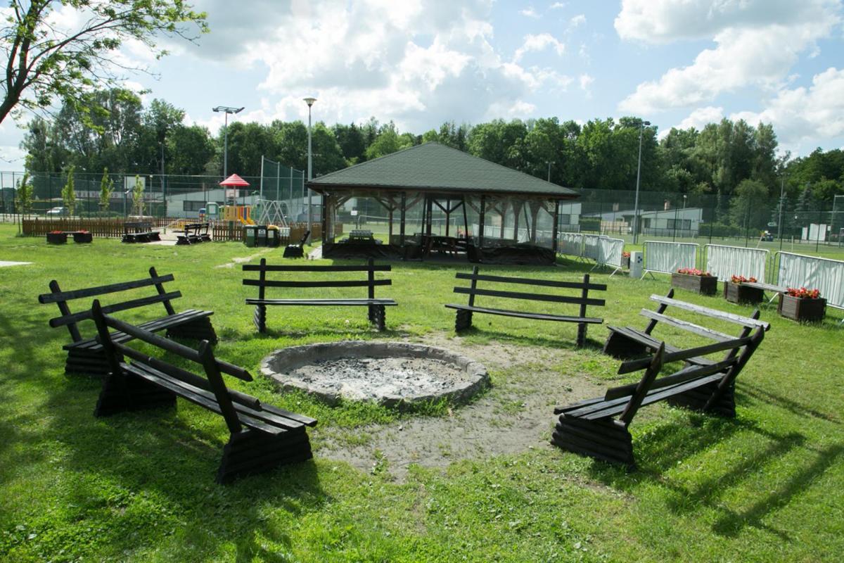 Camping Oaza Blonie Kornik Domki Standard - 3 Pokoje Buitenkant foto