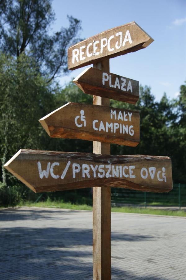 Camping Oaza Blonie Kornik Domki Standard - 3 Pokoje Buitenkant foto