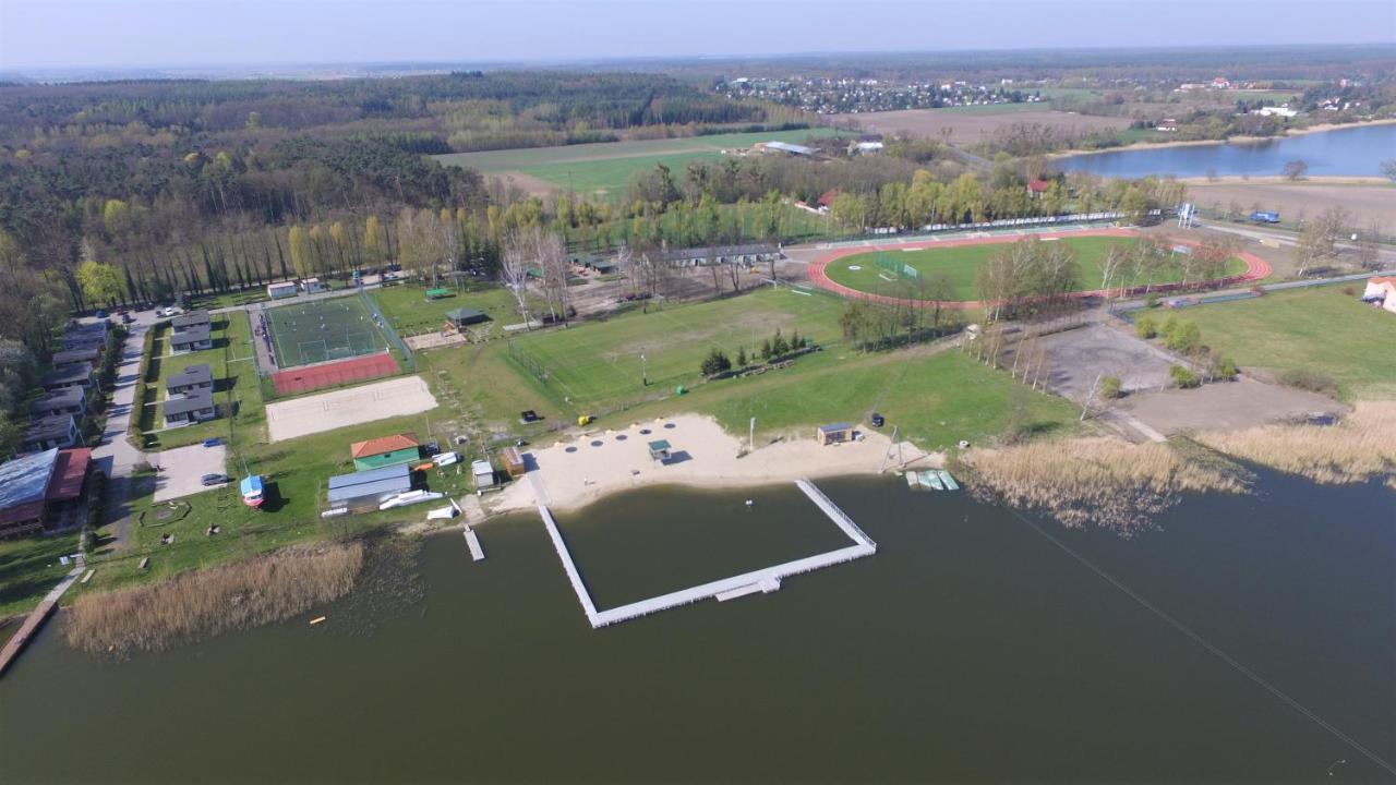 Camping Oaza Blonie Kornik Domki Standard - 3 Pokoje Buitenkant foto