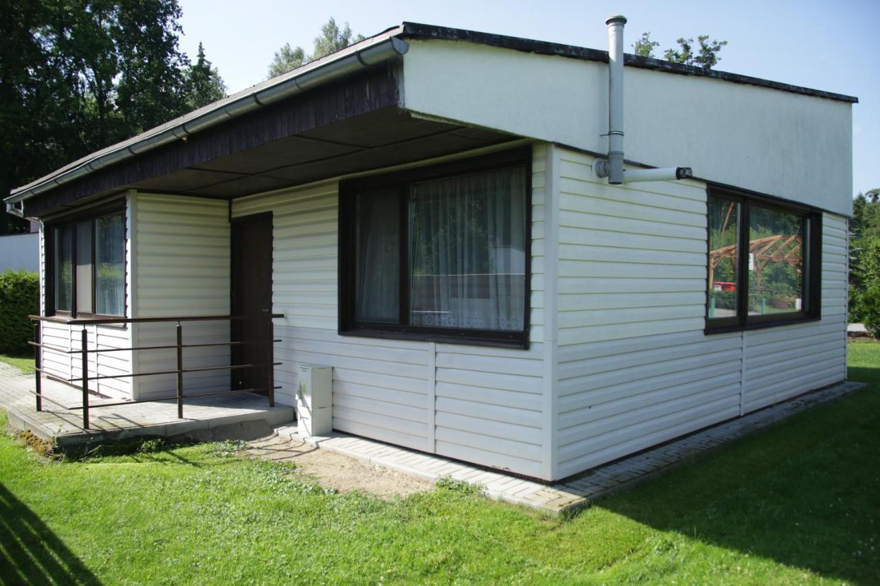 Camping Oaza Blonie Kornik Domki Standard - 3 Pokoje Buitenkant foto